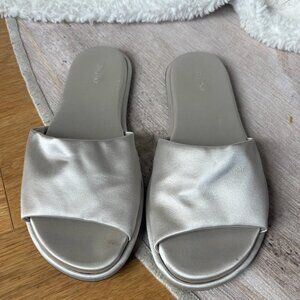 The Row Satin Slides 361/2 (6.5) (Great Condition)